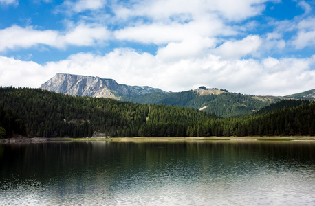 高山湖泊