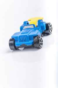 蓝色玩具车