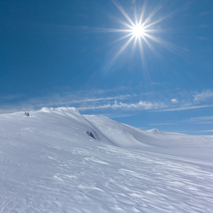 纯白色冰天雪地冬天