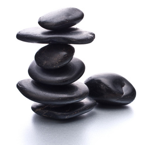 禅宗鹅卵石平衡。水疗和医疗服务的概念