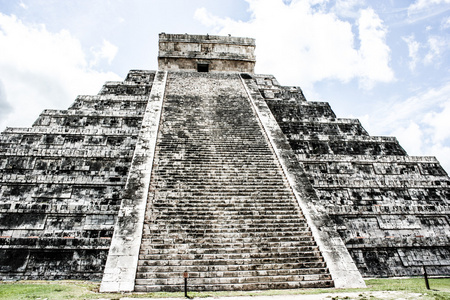 kukulcan el castillo 在奇琴伊察 奇琴伊察，墨西哥的玛雅金字塔