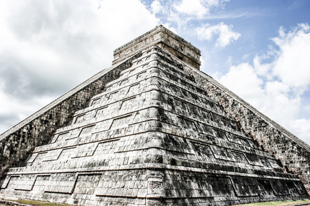 kukulcan el castillo 在奇琴伊察 奇琴伊察，墨西哥的玛雅金字塔