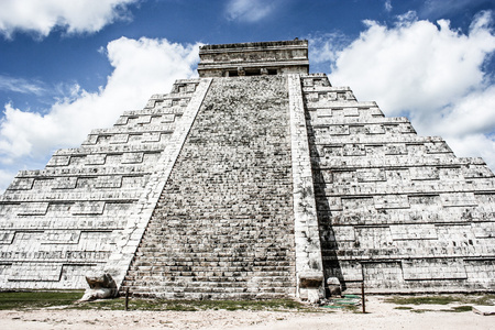 kukulcan el castillo 在奇琴伊察 奇琴伊察，墨西哥的玛雅金字塔