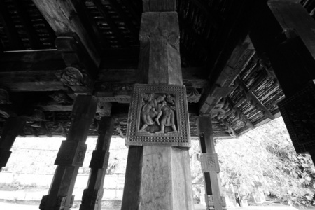 木材雕刻寺