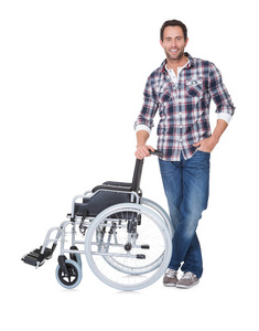 年轻的人有坐轮椅的肖像