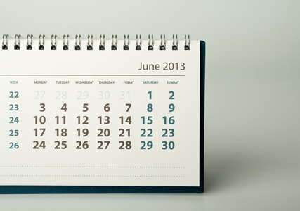 2013 年日历。6 月