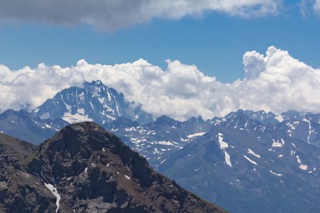 高山