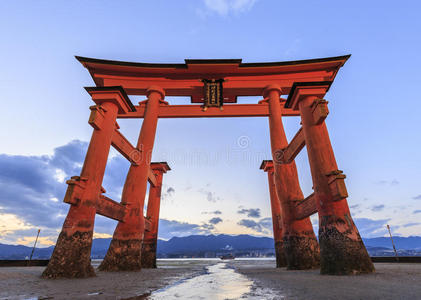 托里在它的九岛神社