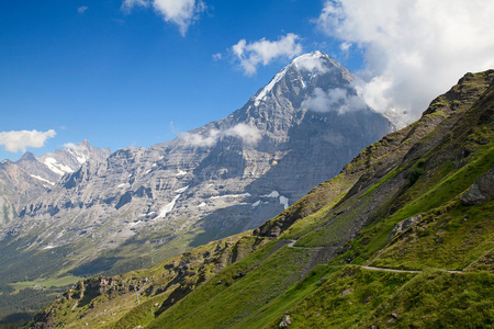 艾格峰山