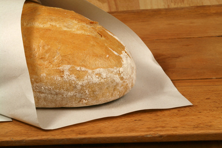 在纸的烤的面包