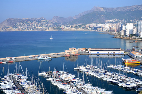 在 calpe，西班牙的沙滩