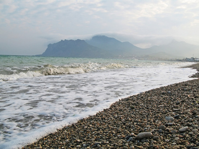 黑海海岸山卡拉达格的视图