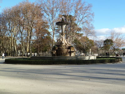 在冬天,马德里,西班牙德雷蒂罗公园