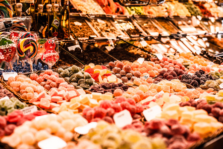 在巴塞罗那，西班牙著名甜蜜糖果市场