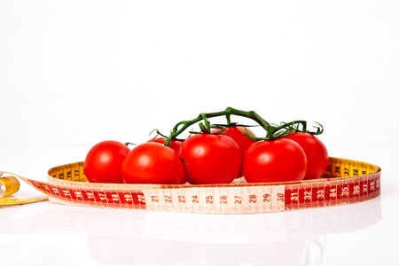 卷尺有机西红柿饮食重量损失概念