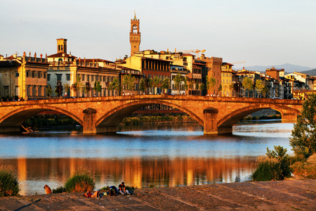 桥梁在阿诺河在佛罗伦萨，意大利