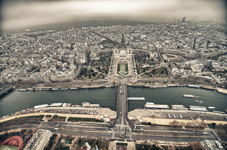 冬季塞纳河巴黎城市风光
