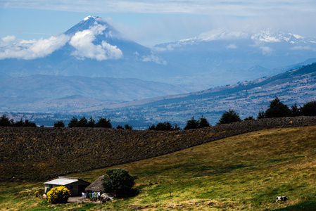 火山爆发的火山 tungurahua，厄瓜多尔中央