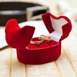 结婚戒指绒盒