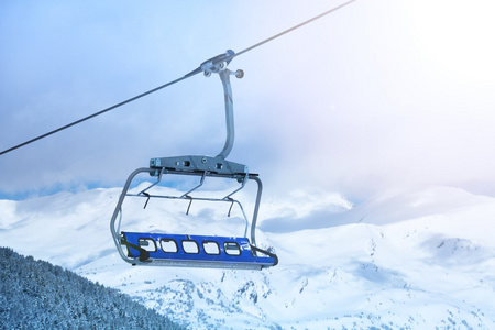 滑雪升降椅