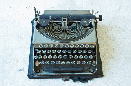 古色古香的老式打字机