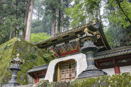 koka 孟门的德川家光陵 taiyuinbyo 日航 日本。自 1999 年以来神社和寺庙的日航是教科文组织世界文化遗