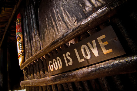 神就是爱