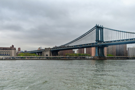 曼哈顿大桥主体结构，纽约城