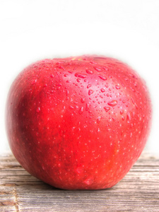 熟透的红苹果
