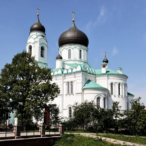白教会在罗蒙诺索夫