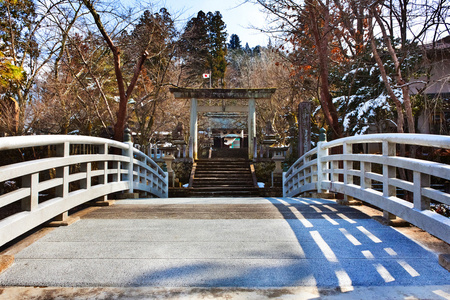 桥到神社在飞驒高山东山庙地区 日本