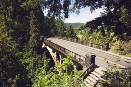 桥与路过来山沟