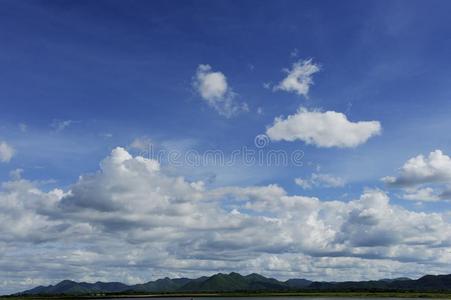 夏日的天空