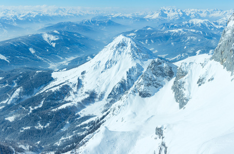 冬季顶石山山地块全景图片