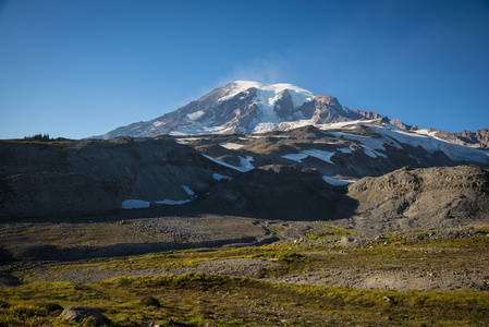 火山灰渣场峰顶