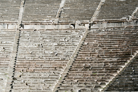 鲁斯，在希腊的古剧场
