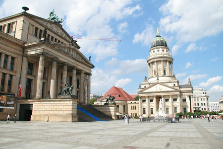 在柏林市中心的对称广场