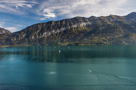 查看到秋天天气 伯尔尼高地 瑞士，hdr 布里恩茨湖