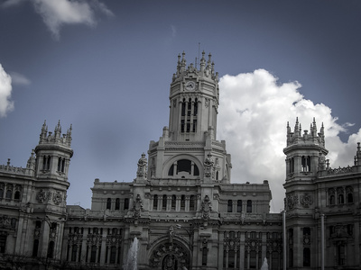 gran via，在马德里，西班牙，欧洲的首都街头