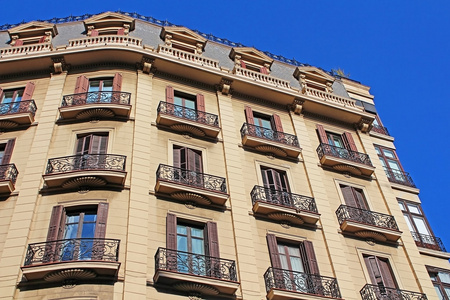 建筑立面在西班牙巴塞罗那市的伟大建筑感兴趣