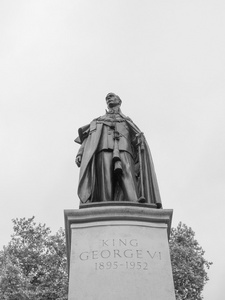 乔治和伊丽莎白纪念碑伦敦