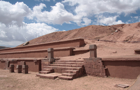 蒂瓦纳库，玻利维亚的古金字塔 akapana