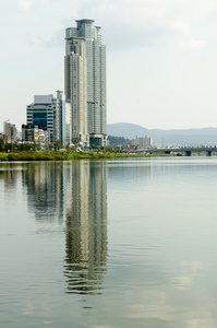 美丽的高层建筑