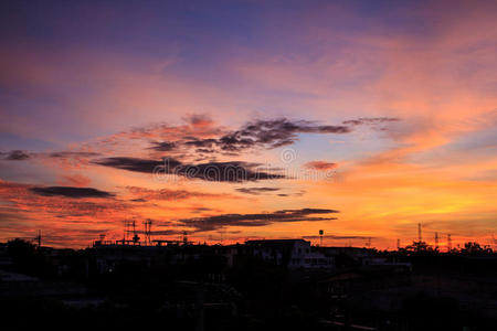 城市 日落 自然 场景 夏天 傍晚 领域 太阳 反射 风景