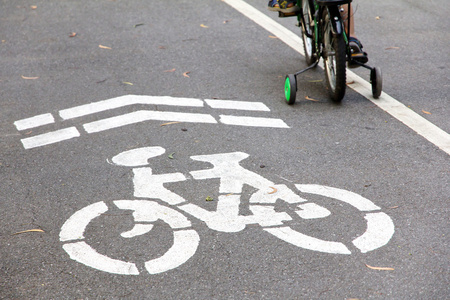 自行车专用车道