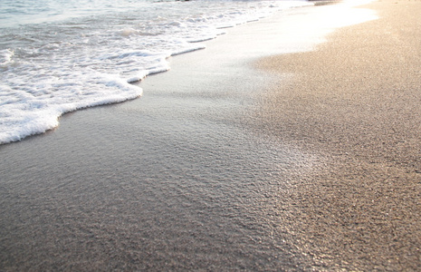 海浪和海滩