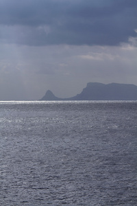 西西里的海岸线和 mongerbino 海角