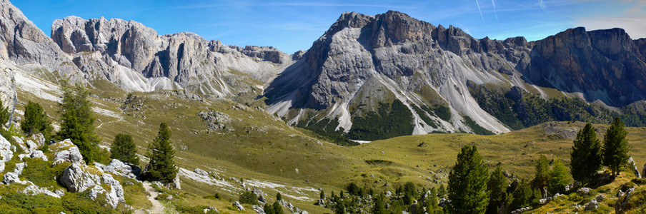 全景景观的阿尔卑斯山多洛米蒂山