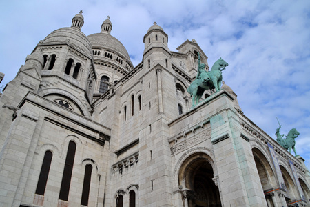 在巴黎蒙马特的圣心大教堂 Basilique