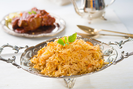 鸡 biryani